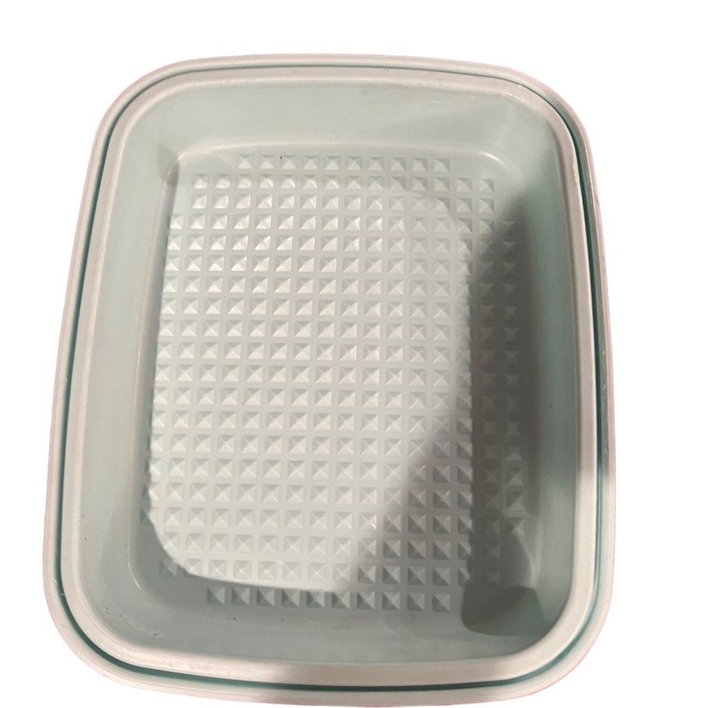 TUPPERWARE SEASON-N-SERVE CONTAINER W/SEAL PAPRIKA RED WHITE VINTAGE 1294-1295 - Picture 3 of 5